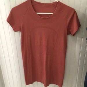 Lululemon swiftly tech short sleeve